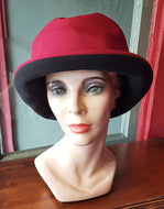Lillie & Cohoe Stormy Rain Hat, RED