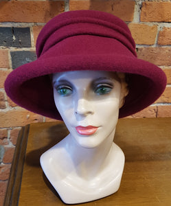100% Wool Lauren Hat, BURGUNDY